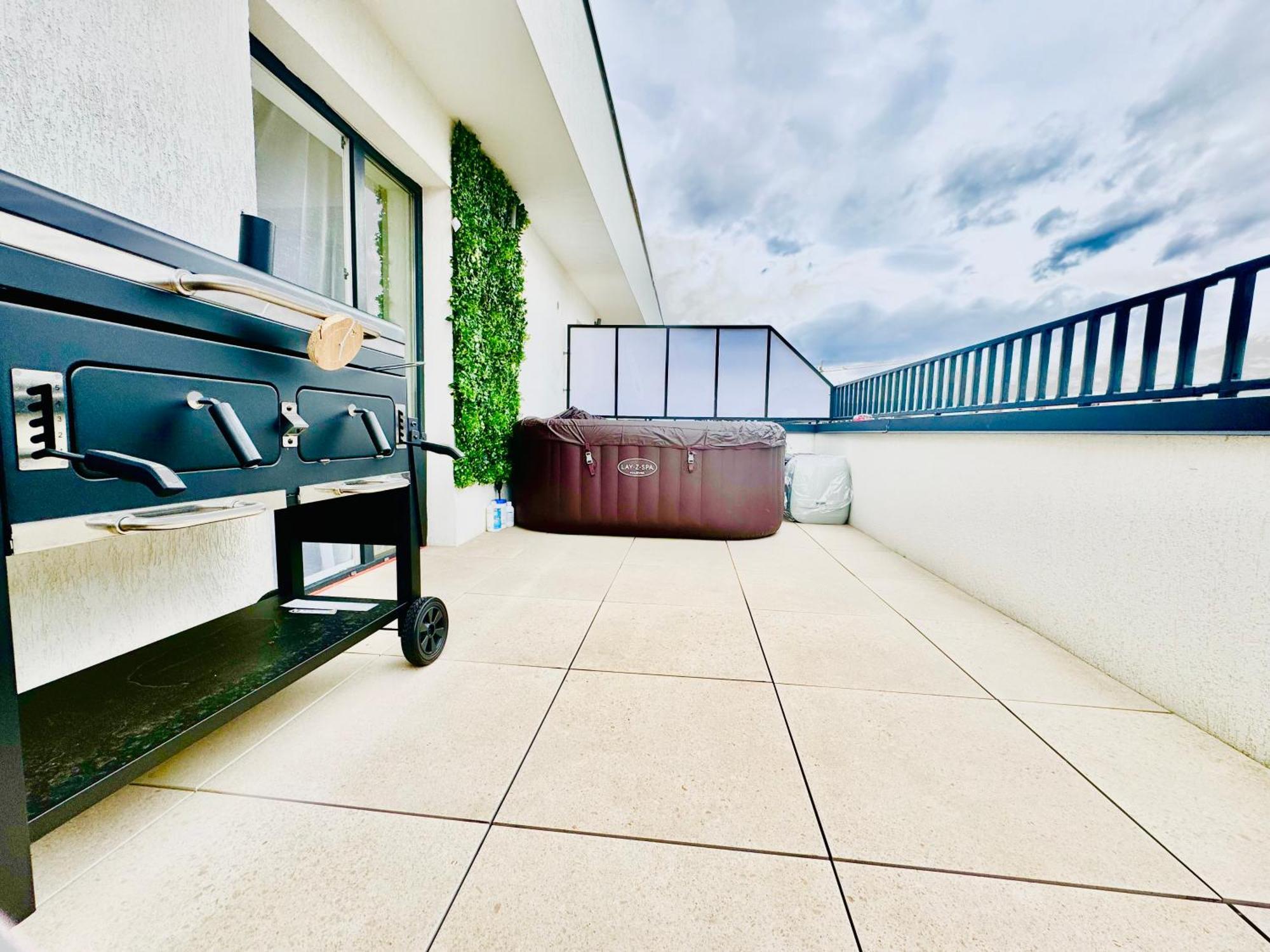 Luxury Apartment Sinuhe Braşov Exteriör bild