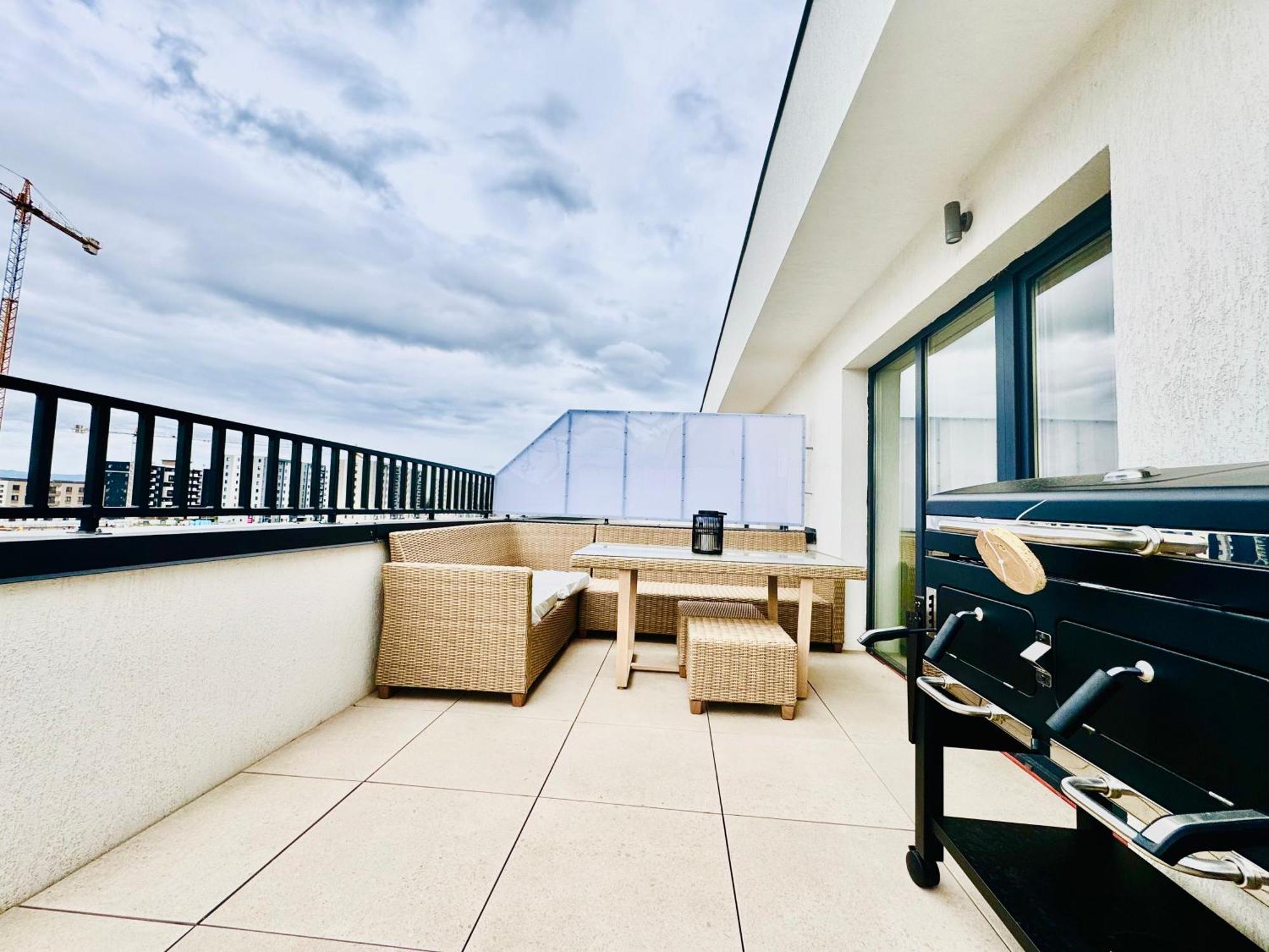 Luxury Apartment Sinuhe Braşov Exteriör bild