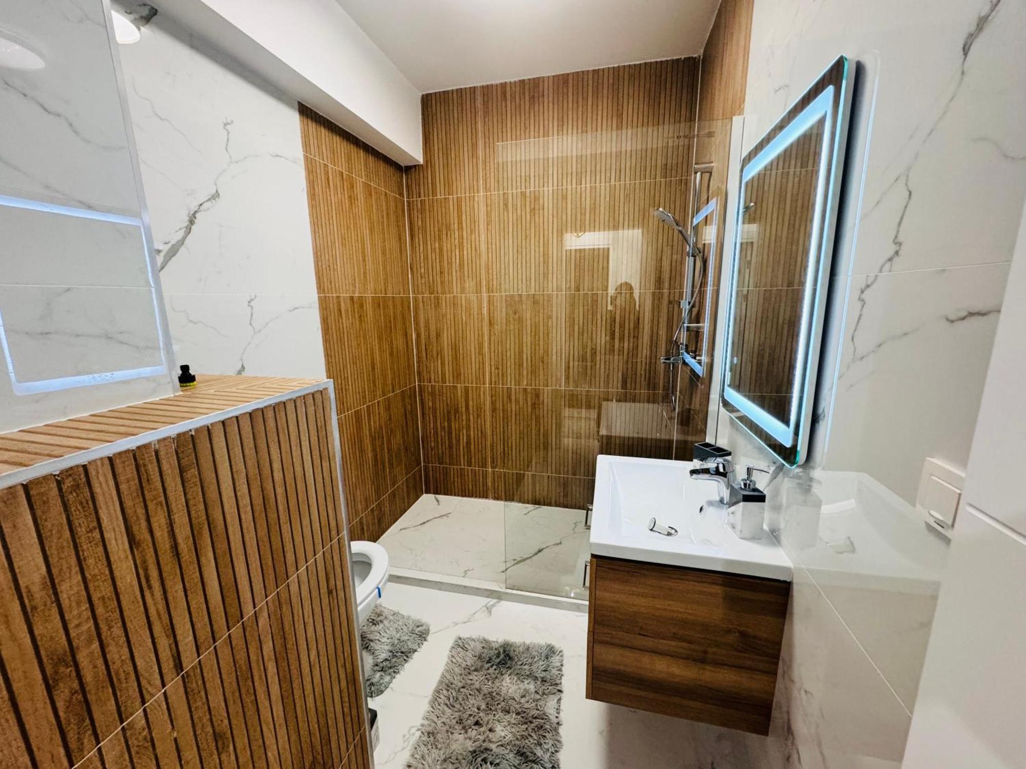 Luxury Apartment Sinuhe Braşov Exteriör bild